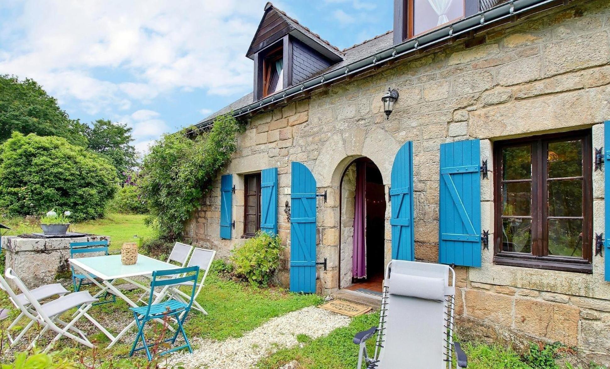 La Fontaine Airmeth Bed & Breakfast Ploerdut Bagian luar foto